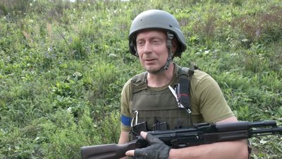 Бійці харківського батальйону ЗСУ показали своє тренування Бійці харківського батальйону ЗСУ показали своє тренування