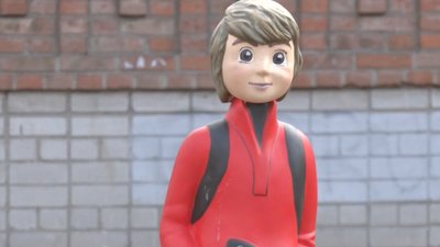 У Черкасах біля школи встановили муляжі дітей