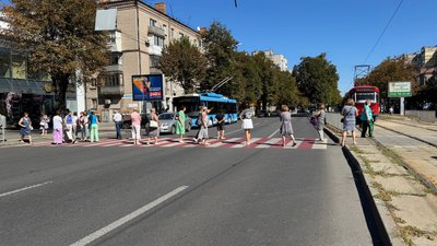 перекриття вулиці, світло, Дніпро