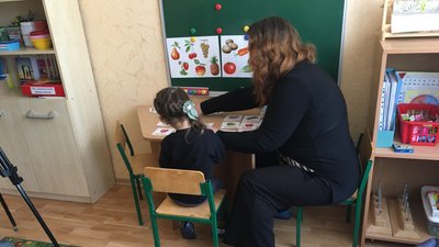 Відвідування дитсадків під час війни: як займаються діти із синдромом Дауна у Полтаві Відвідування дитсадків під час війни: як займаються діти із синдромом Дауна у Полтаві