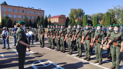 У Хмельницькій прикордонній академії 310 першокурсників склали присягу