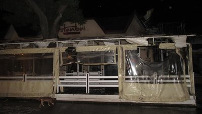 У середмісті Херсона проти ночі горіло кафе: кого підозрюють у підпалі У середмісті Херсона проти ночі горіло кафе: кого підозрюють у підпалі