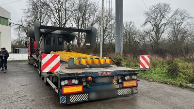 На Закарпатті на кордоні з Угорщиною митники вилучили гвинтокрил, який намагалися вивезти з України