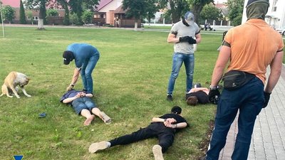 "Вибивали неіснуючі борги". На Волині затримали злочинне угрупування