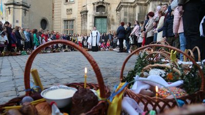 Без нічних богослужінь. Львів'янам дали рекомендації, як святкувати Великдень