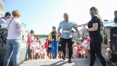 Пробіг під каштанами