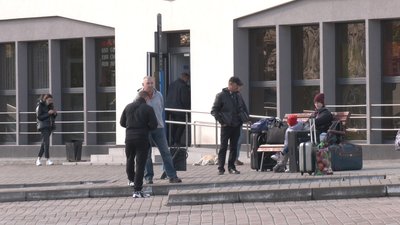 Карантинні обмеження у транспорті. Що про це думають жителі Івано-Франківщини Карантинні обмеження у транспорті. Що про це думають жителі Івано-Франківщини