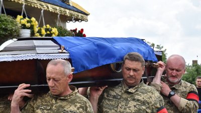 Прощання з загиблим бійцем Олександром Шишком
