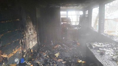 65-річний чоловік загинув під час пожежі в селі Виповзів 65-річний чоловік загинув під час пожежі в селі Виповзів