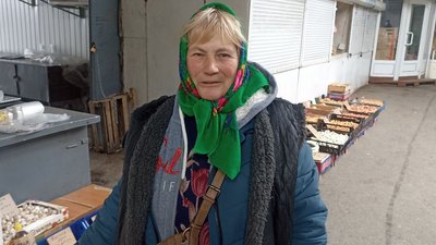 Ольга Грушецька, продавчиня цибулі Ольга Грушецька, продавчиня цибулі