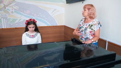 Премію витратили на ЗСУ: вінничанки посіли призові місця на музичних конкурсах Премію витратили на ЗСУ: вінничанки посіли призові місця на музичних конкурсах
