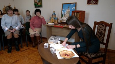 Виставка мініатюр: на Рівненщині майстриня створює з сірників копії будинків та церков Виставка мініатюр: на Рівненщині майстриня створює з сірників копії будинків та церков