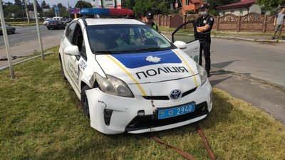Аварія за участі авто патрульних поліцейських трапилась у Луцьку