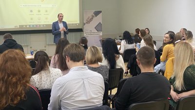 У Житомирі переселенка з Херсонщини отримала грант у півтори тисячі євро на власну справу У Житомирі переселенка з Херсонщини отримала грант у півтори тисячі євро на власну справу
