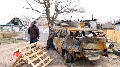 На Житомирщині у палаючому підвалі гаражу 40 хвилин перебували діти, які сховалися від авіаударів На Житомирщині у палаючому підвалі гаражу 40 хвилин перебували діти, які сховалися від авіаударів