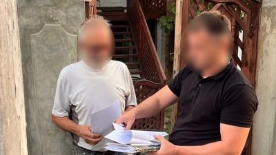 Закарпатцю повідомили про підозру в переправленні чоловіків до Угорщини