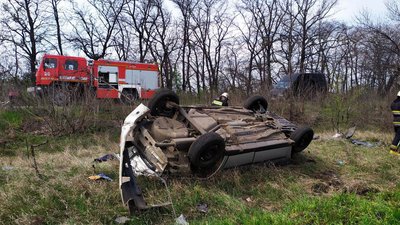 На Кіровоградщині чоловіка затисло в машині під час аварії На Кіровоградщині чоловіка затисло в машині під час аварії