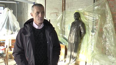 «Про цю людину дізнався у дорослому віці»: у Полтаві планують встановити пам’ятник Леву Вайнгорту «Про цю людину дізнався у дорослому віці»: у Полтаві планують встановити пам’ятник Леву Вайнгорту