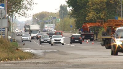 Увімкни фари: з 1 жовтня водії за містом мають їхати із увімкненим світлом