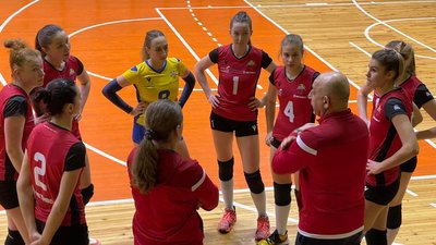 Волейболістки з Полтави поступились запоріжанкам у кубку України Волейболістки з Полтави поступились запоріжанкам у кубку України