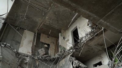 Зруйнована багатоповерхівка на Чорновола Зруйнована багатоповерхівка на Чорновола