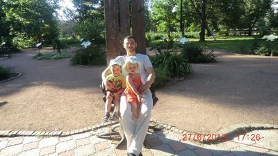 Решат Аметов з сином і дочкою Решат Аметов з сином і дочкою