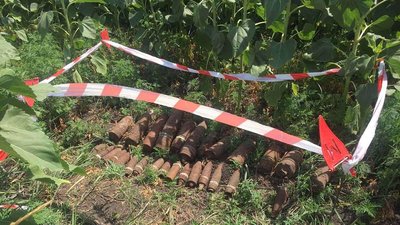 Миколаївські піротехніки знищили 32 артснаряди та авіаційну бомбу SD-1