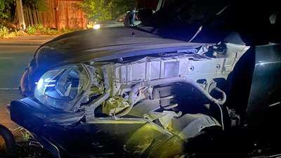 Кількість алкоголю перевищувала норму майже в 12 разів: у Чернігові водій в’їхав в огорожу Кількість алкоголю перевищувала норму майже в 12 разів: у Чернігові водій в’їхав в огорожу