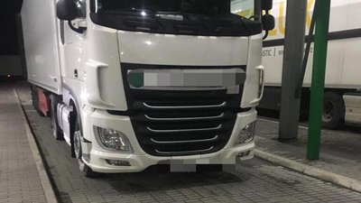 На кордоні під виглядом гуманітарної допомоги чоловік намагався провезти нарковмісні медпрепарати На кордоні під виглядом гуманітарної допомоги чоловік намагався провезти нарковмісні медпрепарати