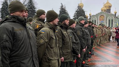 У Черкасах вшанували загиблих захисників ДАПу У Черкасах вшанували загиблих захисників ДАПу