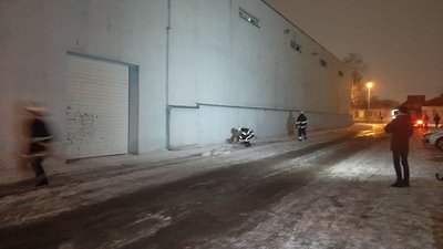 У Харкові локалізували масштабну пожежу на складі У Харкові локалізували масштабну пожежу на складі