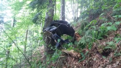 На Прикарпатті саморобне авто перекинулося в обрив