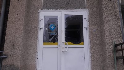 На Львівщині невідомий ввірвався у лікарню та побив пацієнтів і персонал На Львівщині невідомий ввірвався у лікарню та побив пацієнтів і персонал