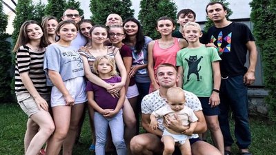 У родині Богаків на Тернопільщині 14-ро дітей. Про сімейні цінності та уклад У родині Богаків на Тернопільщині 14-ро дітей. Про сімейні цінності та уклад