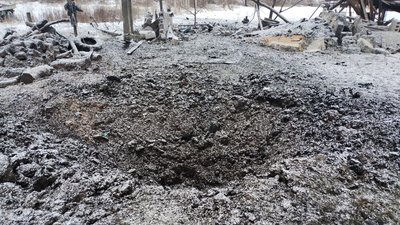 Вирва від уламка збитої ракети 16-01-24 кроп Вирва від уламка збитої ракети 16-01-24 кроп