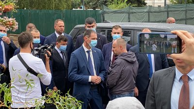 Володимир Зеленський перебуває у Сумах з робочою поїздкою Володимир Зеленський перебуває у Сумах з робочою поїздкою