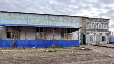 Уламки снарядів на згадку. Фермер з Миколаївщини розчищає поле від боєприпасів РФ Уламки снарядів на згадку. Фермер з Миколаївщини розчищає поле від боєприпасів РФ