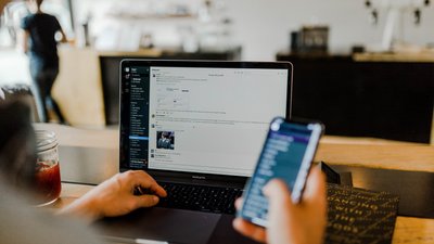 зв'язок засоби зв'язку інтернет комп'ютер ноутбук мобільний