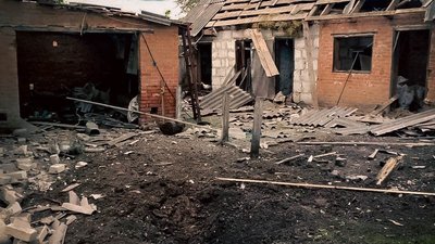 Поліція показала фото наслідків російських обстрілів Сумщини Поліція показала фото наслідків російських обстрілів Сумщини