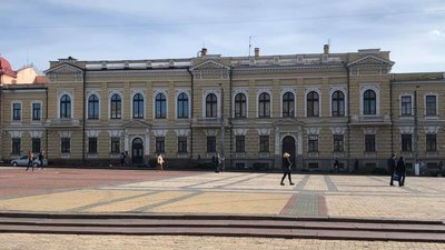 Бібліотека в Олександрії, будівля НБУ та МакДональдз. Інтерв’ю з головою Кіровоградської ОДА Бібліотека в Олександрії, будівля НБУ та МакДональдз. Інтерв’ю з головою Кіровоградської ОДА