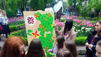 У Франківську "Руську трійцю" одягнули у вишиванки та представили карту громади У Франківську "Руську трійцю" одягнули у вишиванки та представили карту громади