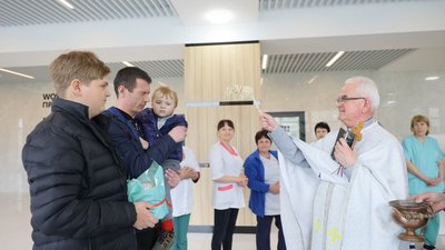 У лікарнях Львова освятили паски для пацієнтів У лікарнях Львова освятили паски для пацієнтів
