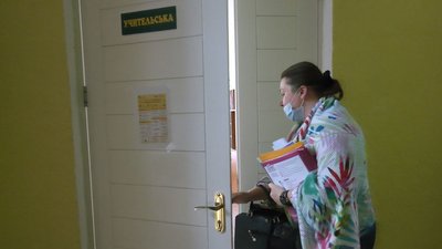 У громаді на Волині старшокласники відновили очне навчання: вакциновані 100% працівників У громаді на Волині старшокласники відновили очне навчання: вакциновані 100% працівників