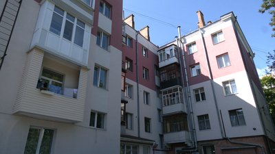 Мешканці будинків у центрі Рівного протестували проти нової висотки Мешканці будинків у центрі Рівного протестували проти нової висотки