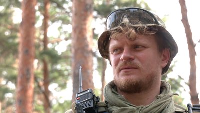На фронт заради сина: як актор українського серіалу "Кріпосна" Олександр Печериця воює на Харківщині