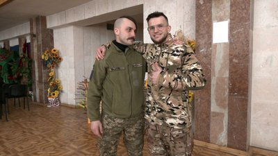 "24 лютого народився і мене так Путін привітав". Історія воїна Назара Горішного, який з братом боронять Україну