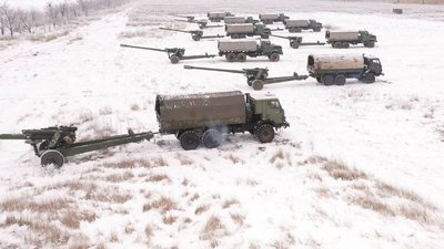 На Херсонщині підрозділи ЗСУ навчалися знищувати противника гаубицями На Херсонщині підрозділи ЗСУ навчалися знищувати противника гаубицями