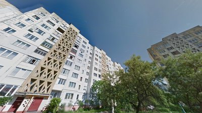 Намагався потрапити з даху у квартиру: у Чернігові чоловік зірвався з багатоповерхівки