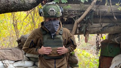 Поранив снайпер. Військовий ЗСУ повернувся на передову після реабілітації
