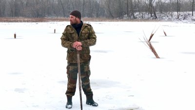 Годівниці для оленів: на острові Хортиця у Запоріжжі підгодовують диких тварин Годівниці для оленів: на острові Хортиця у Запоріжжі підгодовують диких тварин